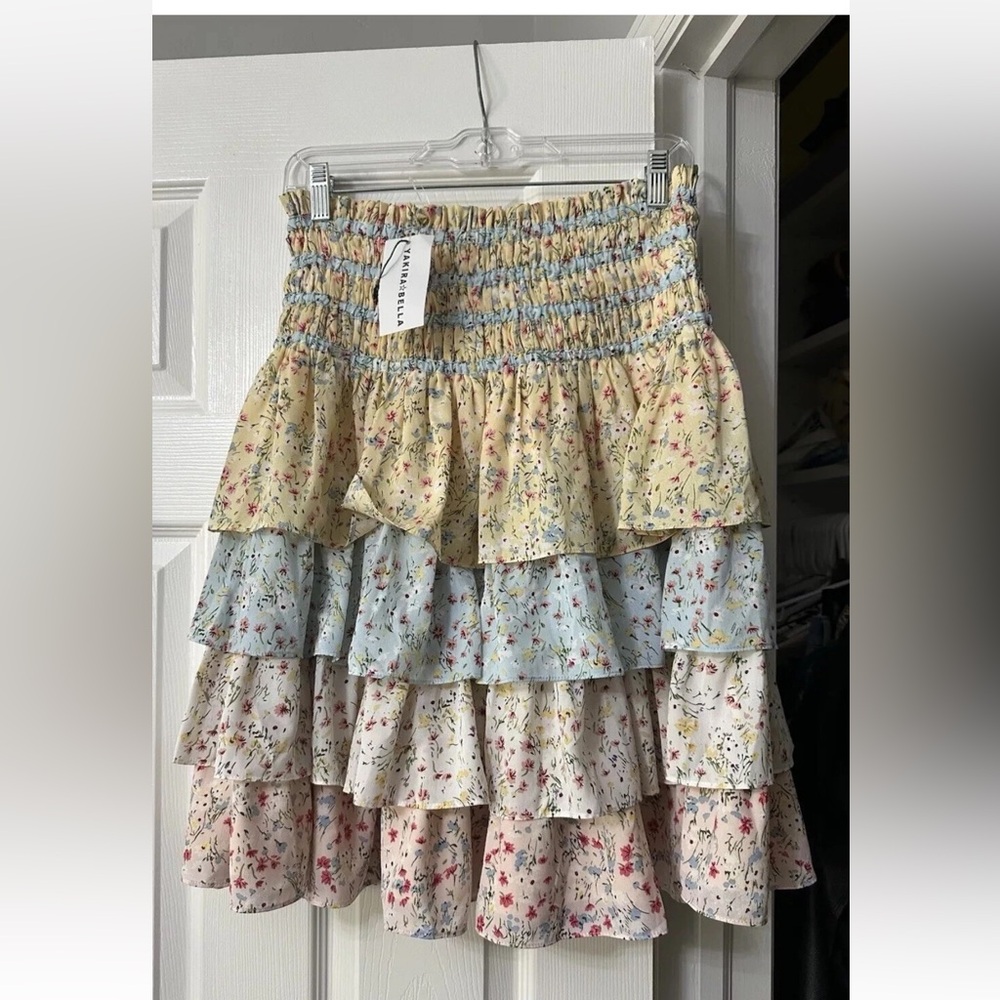Yakira Bella Floral Tiered Midi Skirt Size Small / Medium